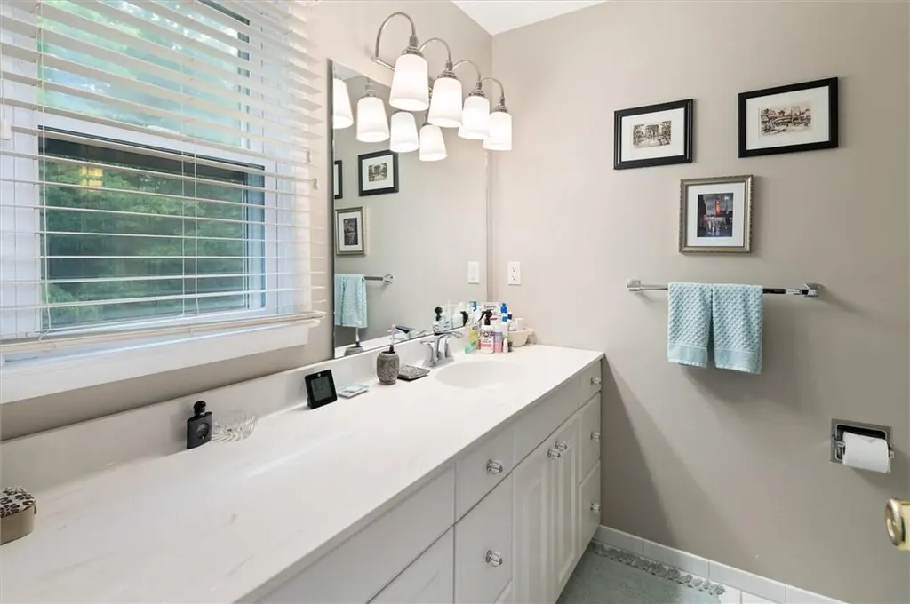 17 Derby Lane Ossining NY 10562