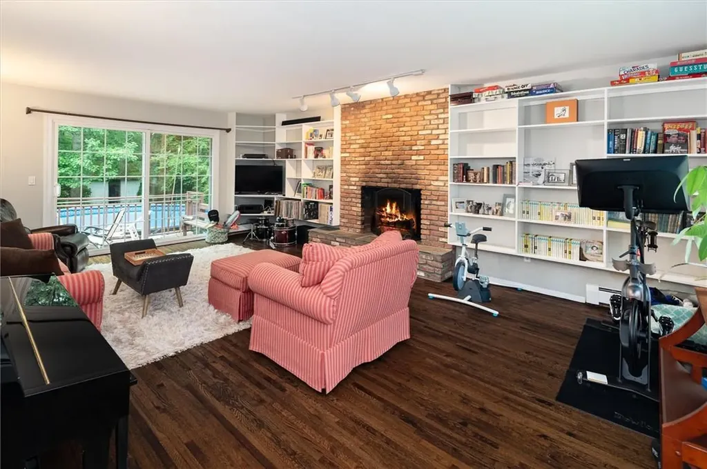 17 Derby Lane Ossining NY 10562