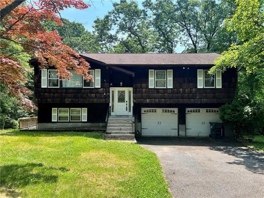 30 Albion Oval Mahopac NY 10541