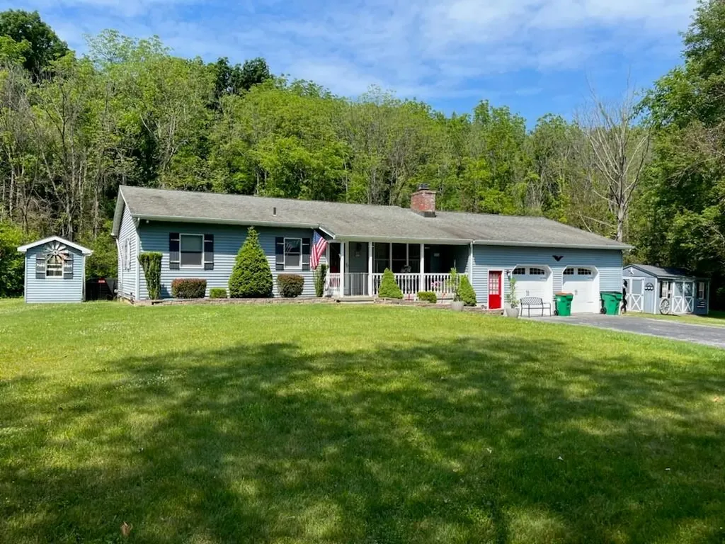 62 Palmer Circle Beekman NY 12570