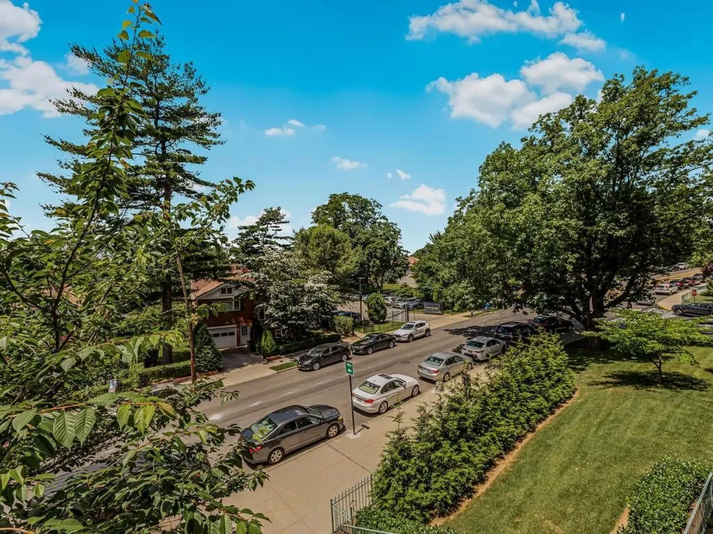 5615 Netherland Avenue Bronx NY 10471