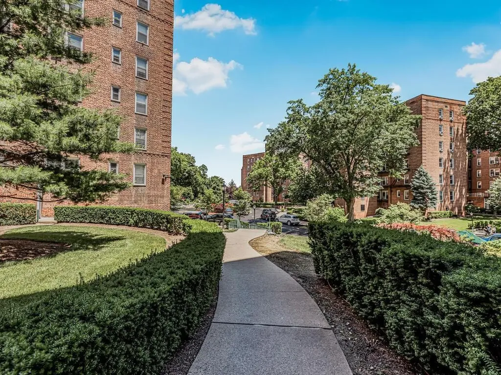 5615 Netherland Avenue Bronx NY 10471