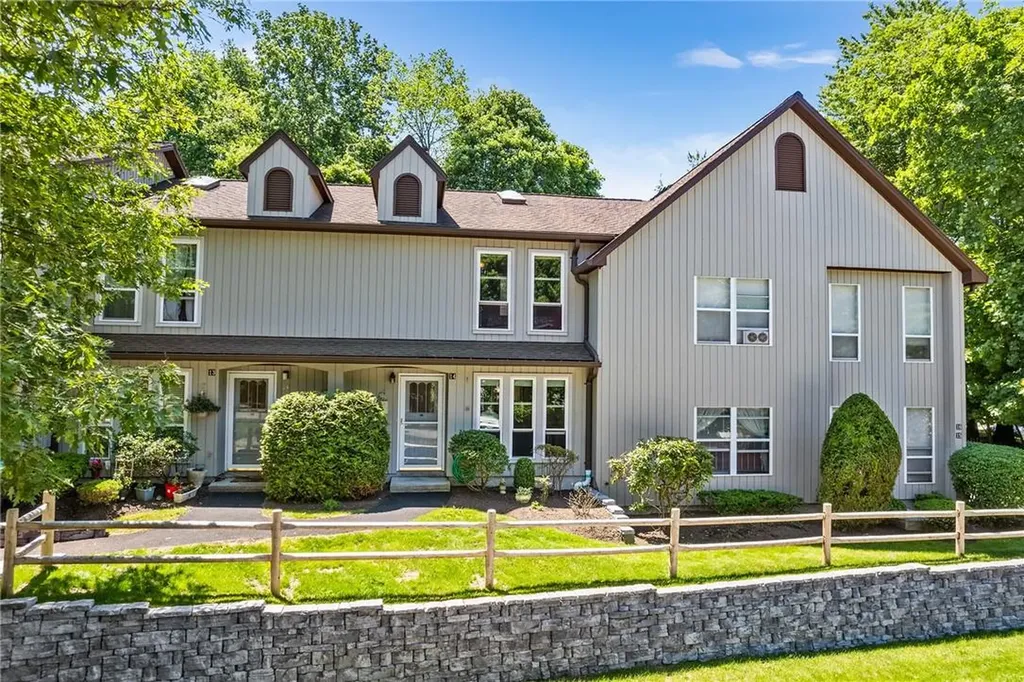 14 Hopkins Lane Peekskill NY 10566