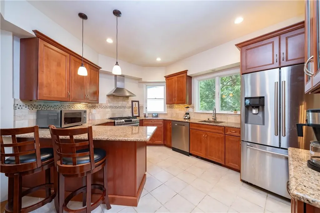 31 Walgrove Avenue Dobbs Ferry NY 10522