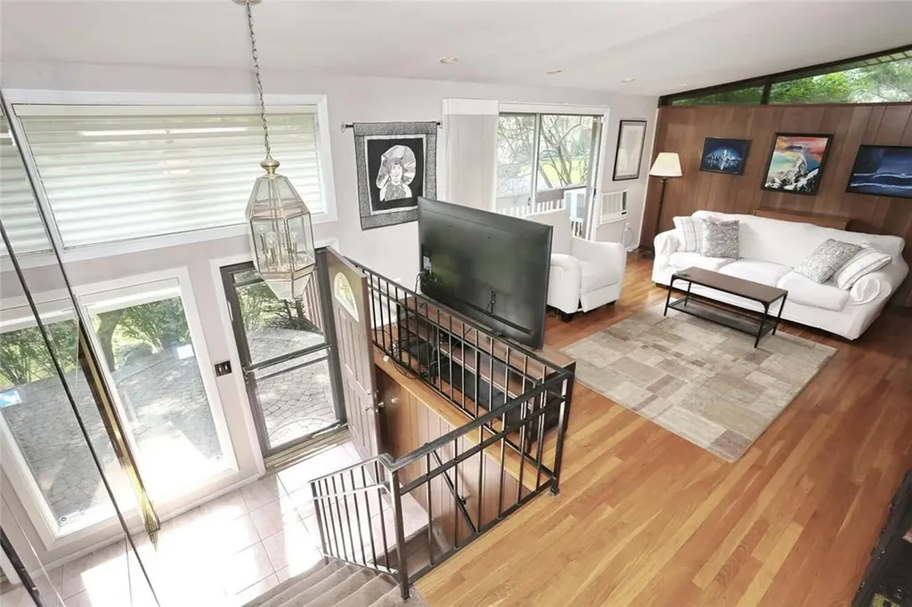 115 E Allison Avenue Nanuet NY 10954
