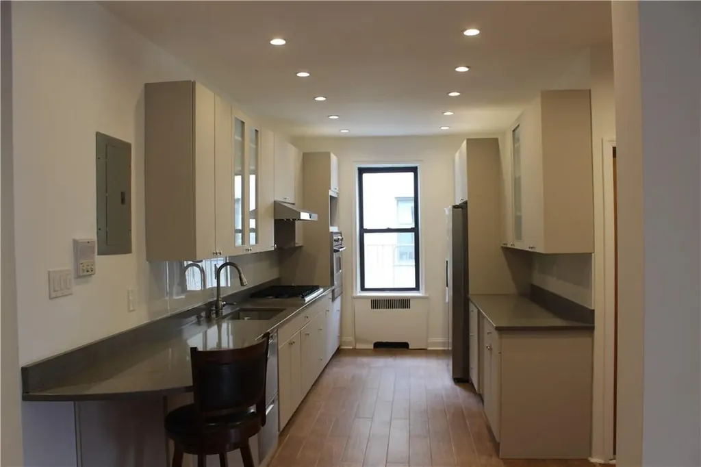 675 Walton Avenue Bronx NY 10451