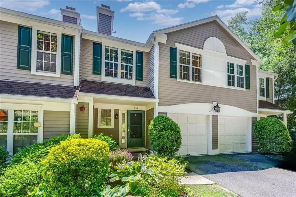 402 Pondside Drive White Plains NY 10607