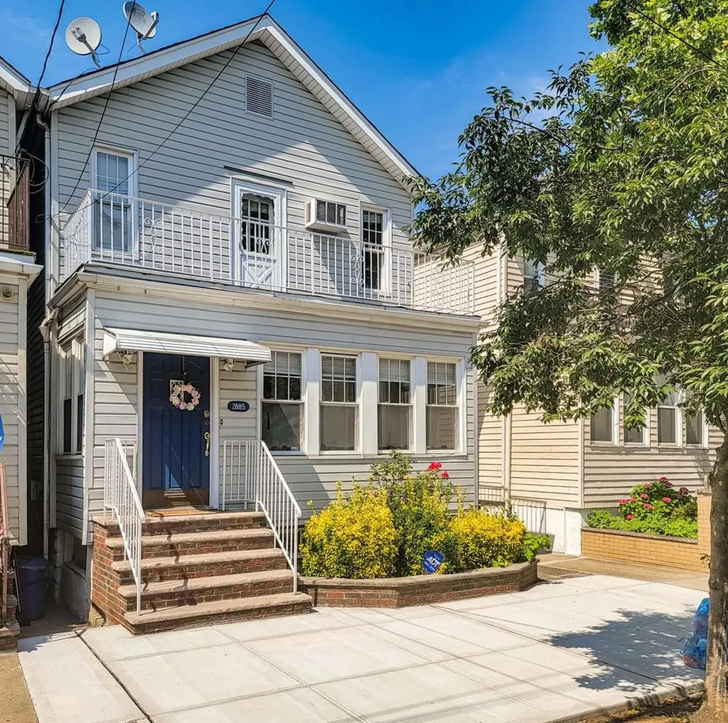 2885 Zulette Avenue Bronx NY 10461