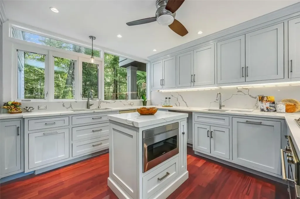 106 Westchester Avenue Pound Ridge NY 10576