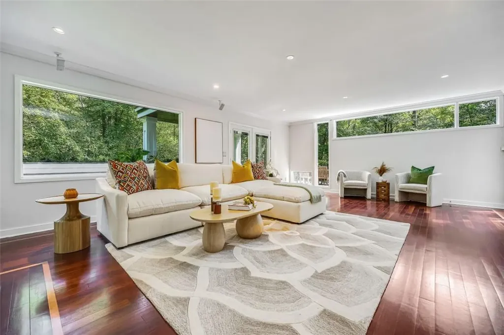 106 Westchester Avenue Pound Ridge NY 10576