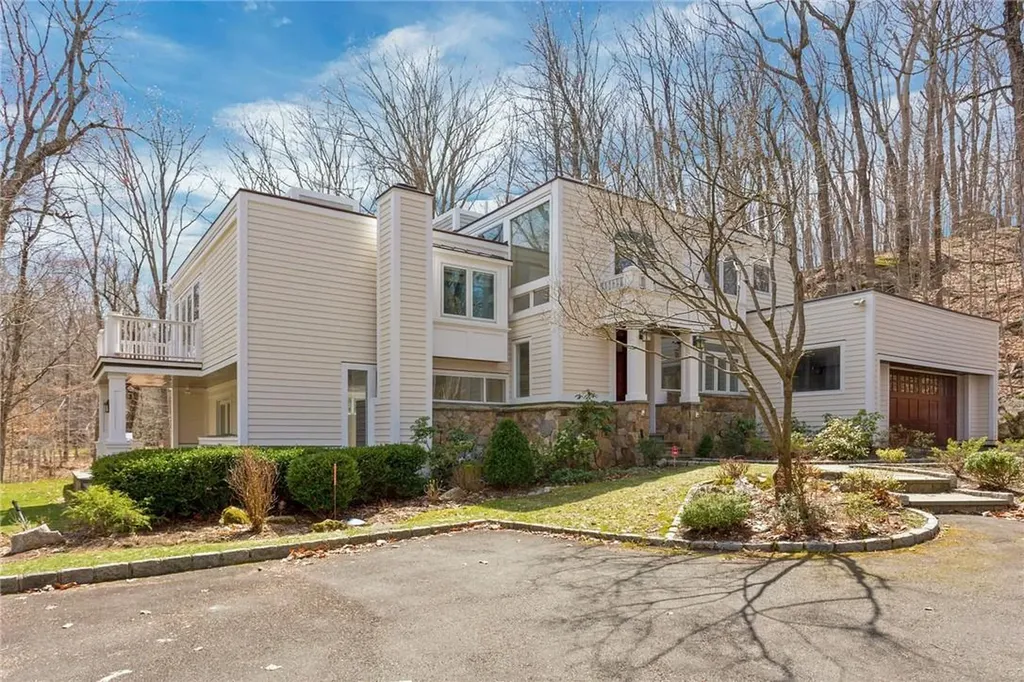 106 Westchester Avenue Pound Ridge NY 10576
