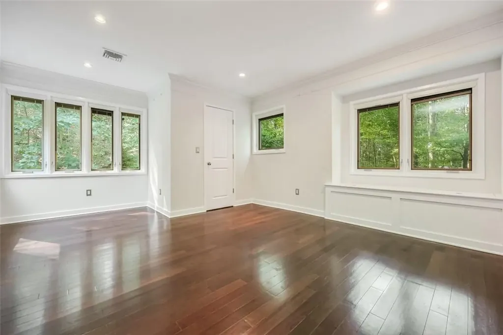 106 Westchester Avenue Pound Ridge NY 10576