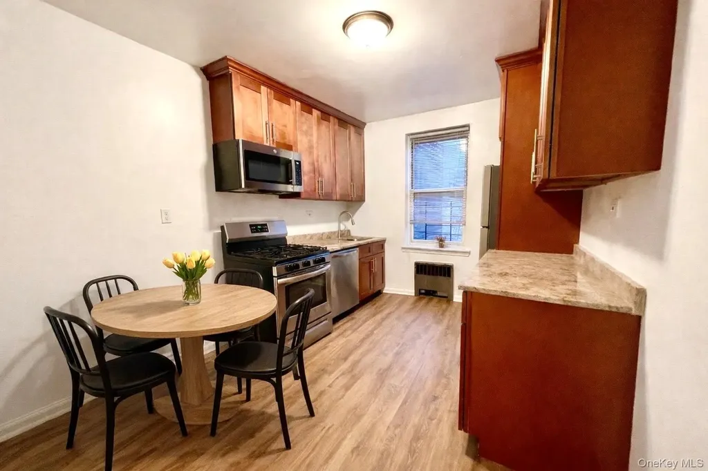 2080 Barnes Avenue Bronx NY 10462