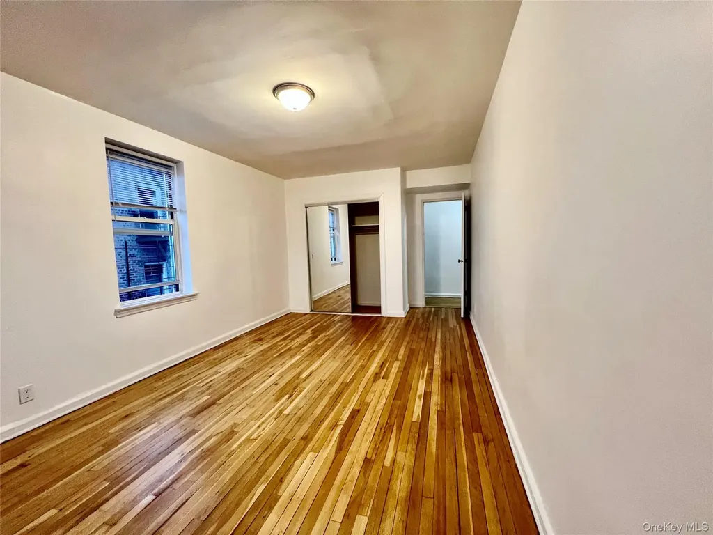2080 Barnes Avenue Bronx NY 10462
