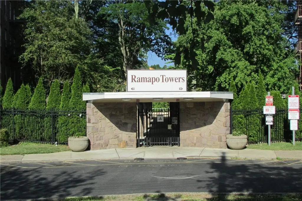 30 S Cole Avenue Spring Valley NY 10977