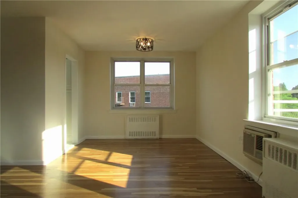 30 S Cole Avenue Spring Valley NY 10977