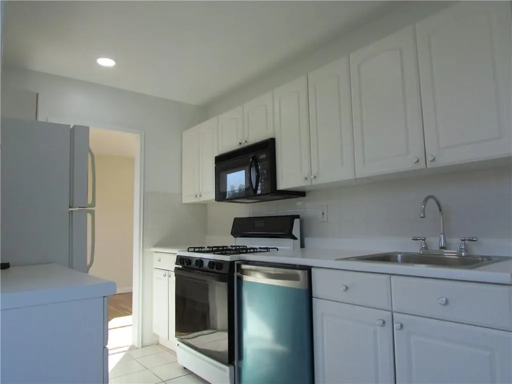 30 S Cole Avenue Spring Valley NY 10977