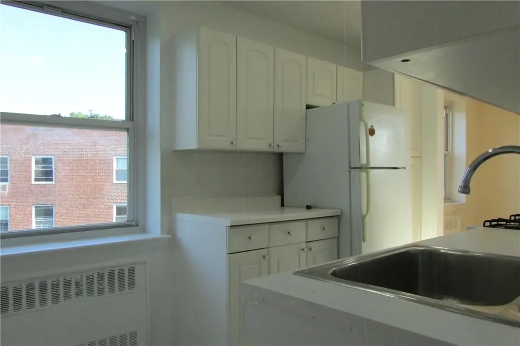 30 S Cole Avenue Spring Valley NY 10977