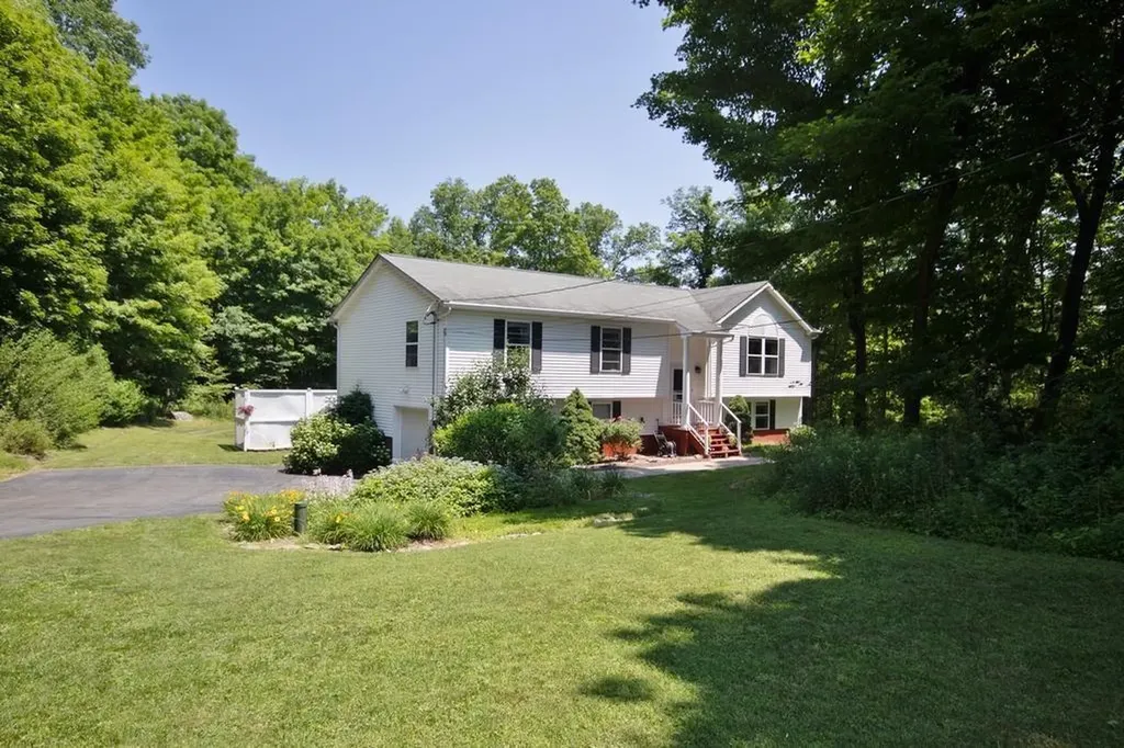 950 Route 211 W Middletown NY 10940