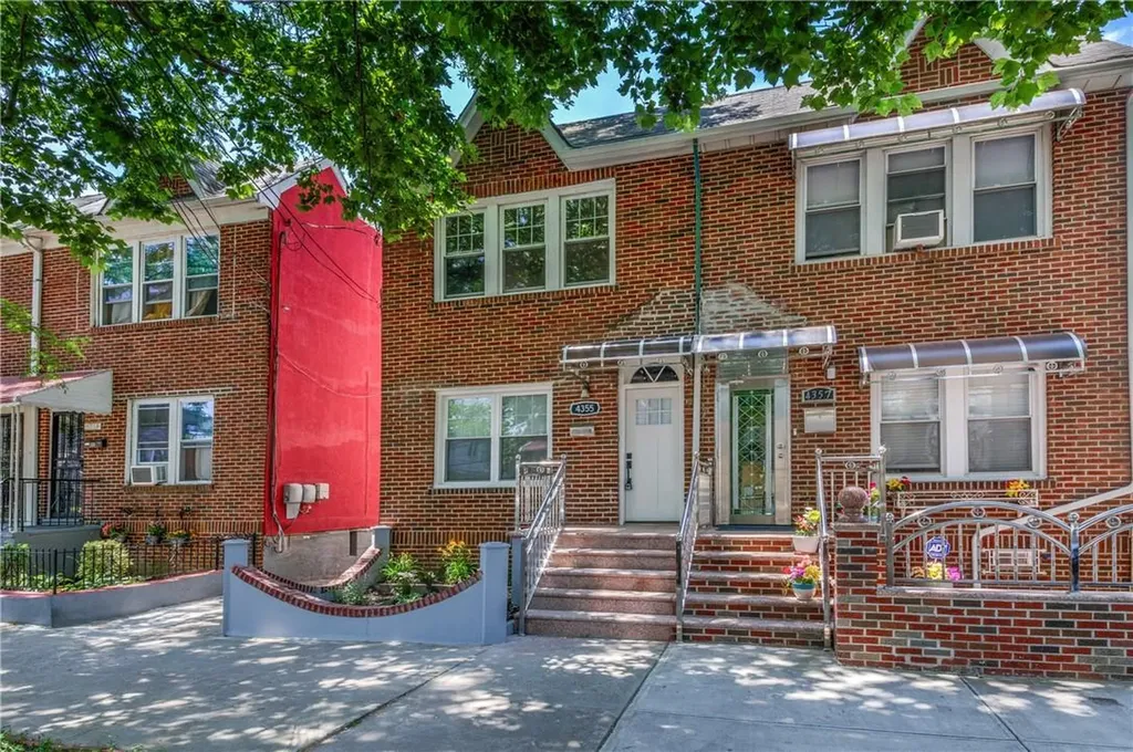 4355 De Reimer Avenue Bronx NY 10466