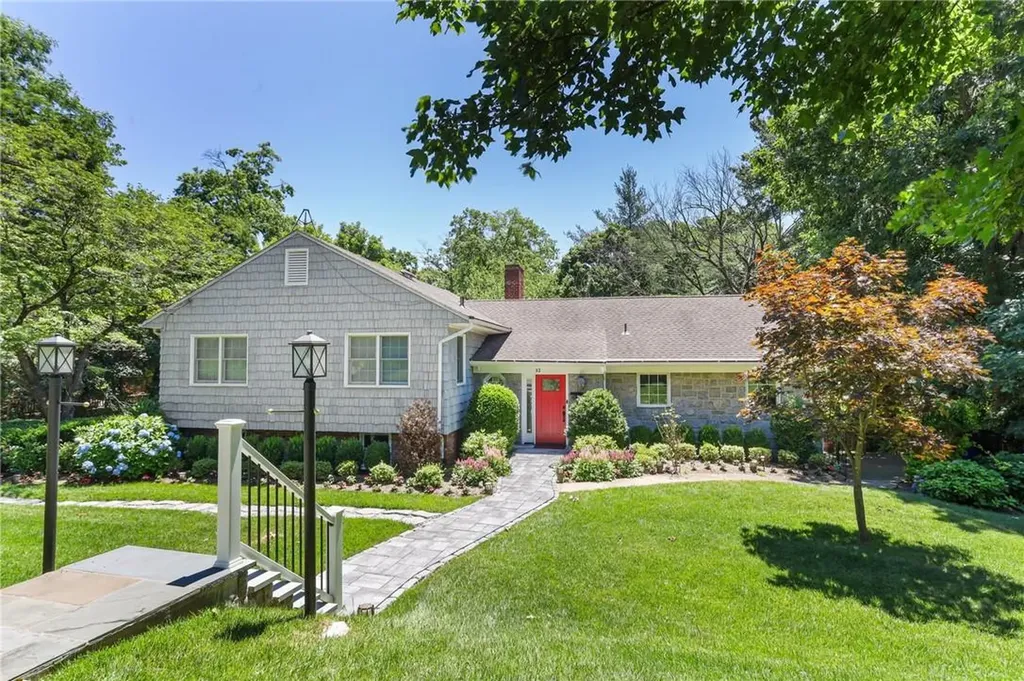 32 Claudet Way Eastchester NY 10709