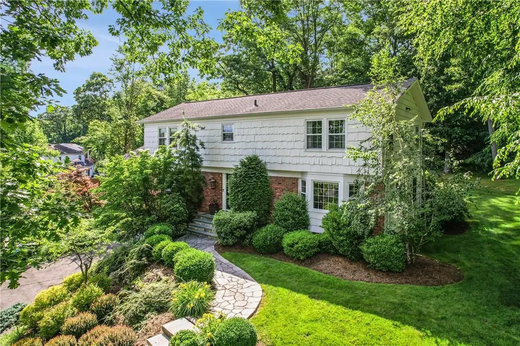 16 Romar Avenue White Plains NY 10605