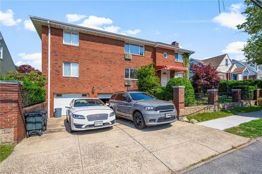 55 Catskill Avenue Yonkers NY 10704