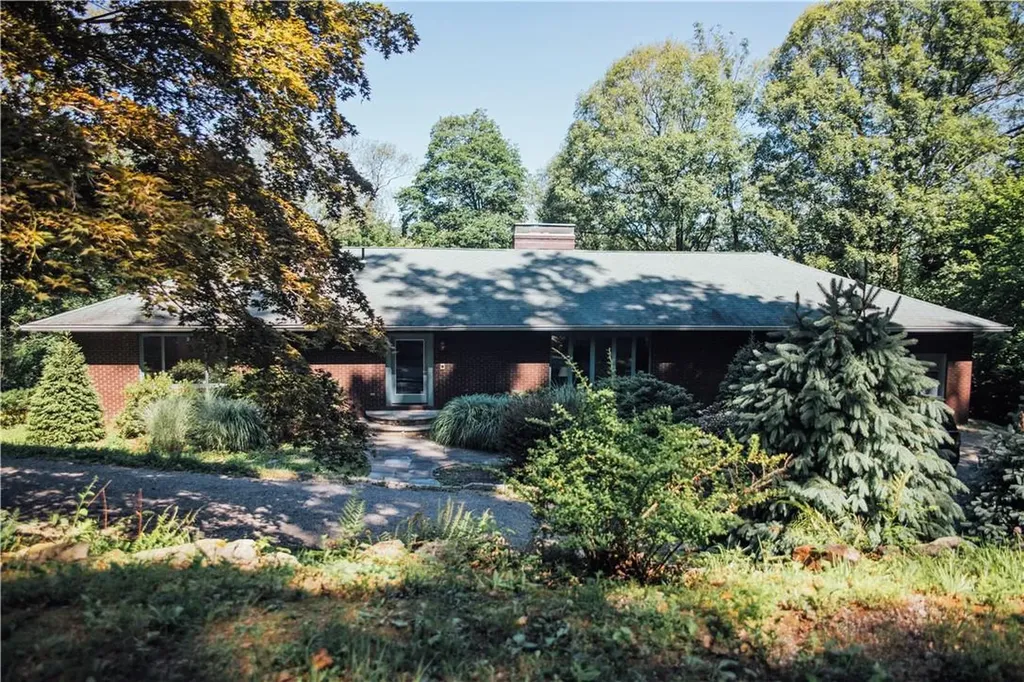 16 Old Stone Road Garrison NY 10524