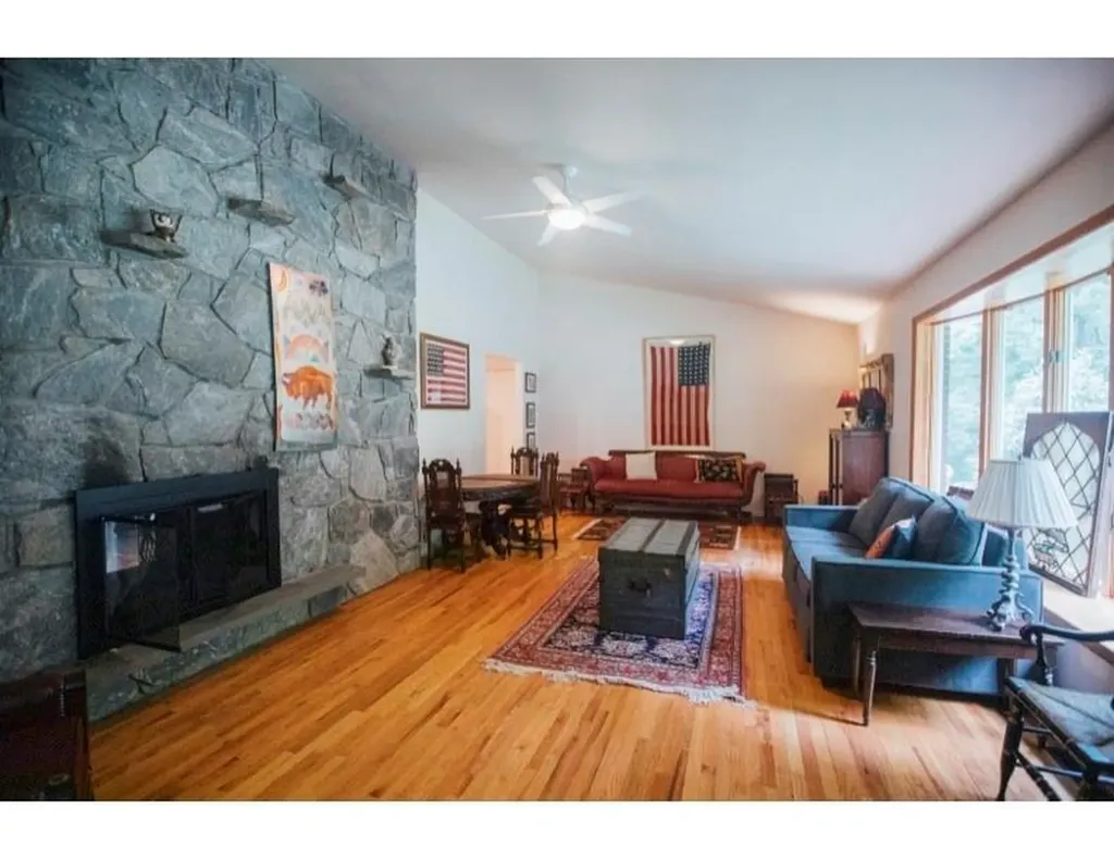 16 Old Stone Road Garrison NY 10524