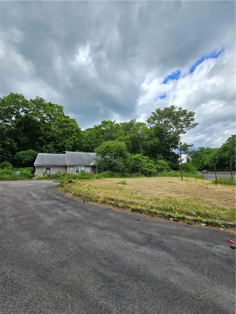 3523 Us-9w Highland NY 12528