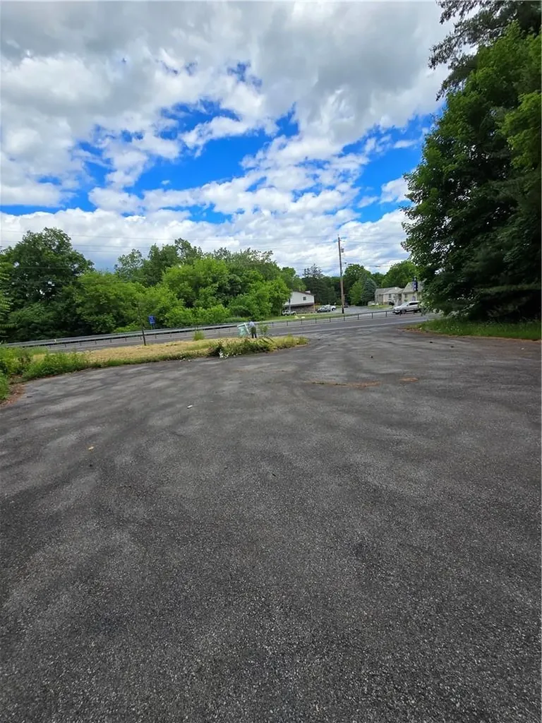 3523 Us-9w Highland NY 12528