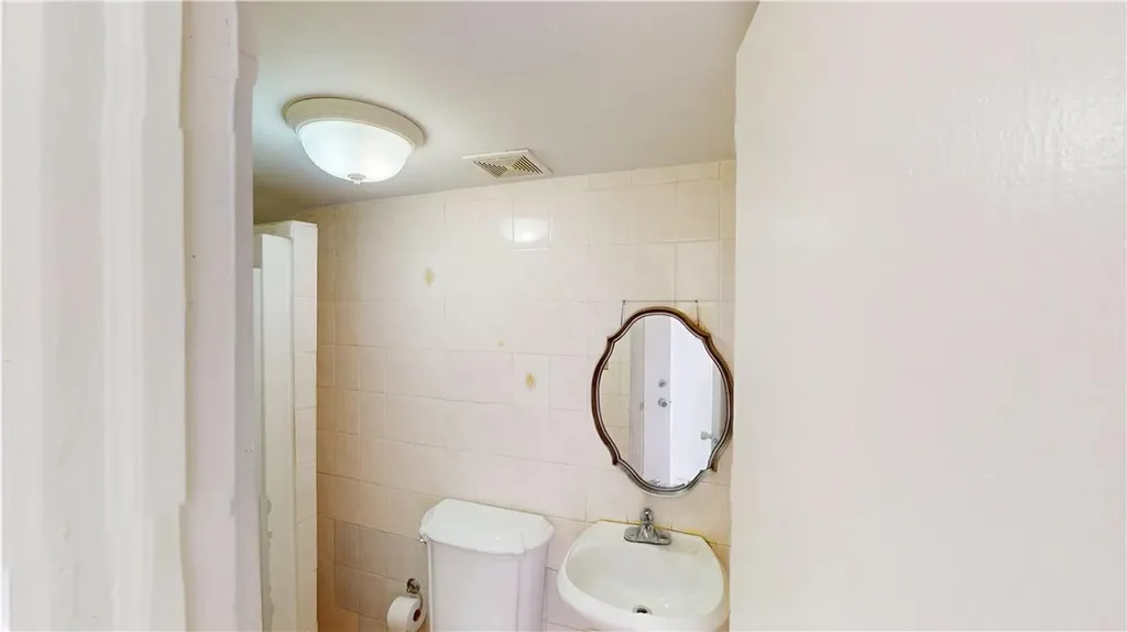 3718 Neptune Avenue Brooklyn NY 11224