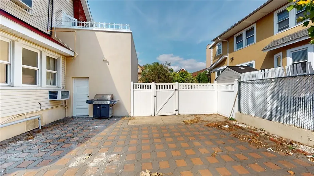 3718 Neptune Avenue Brooklyn NY 11224