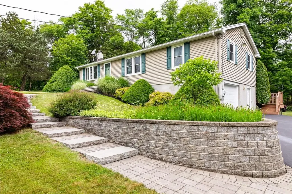 486 Schultz Hill Road Rhinebeck NY 12572