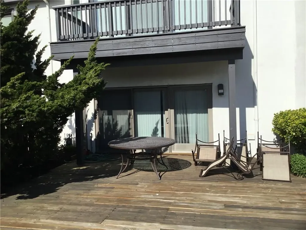 1641 Ocean Boulevard Hempstead NY 11509