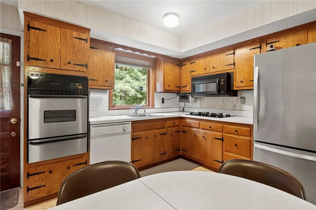 94 Smith Hill Road Airmont NY 10952