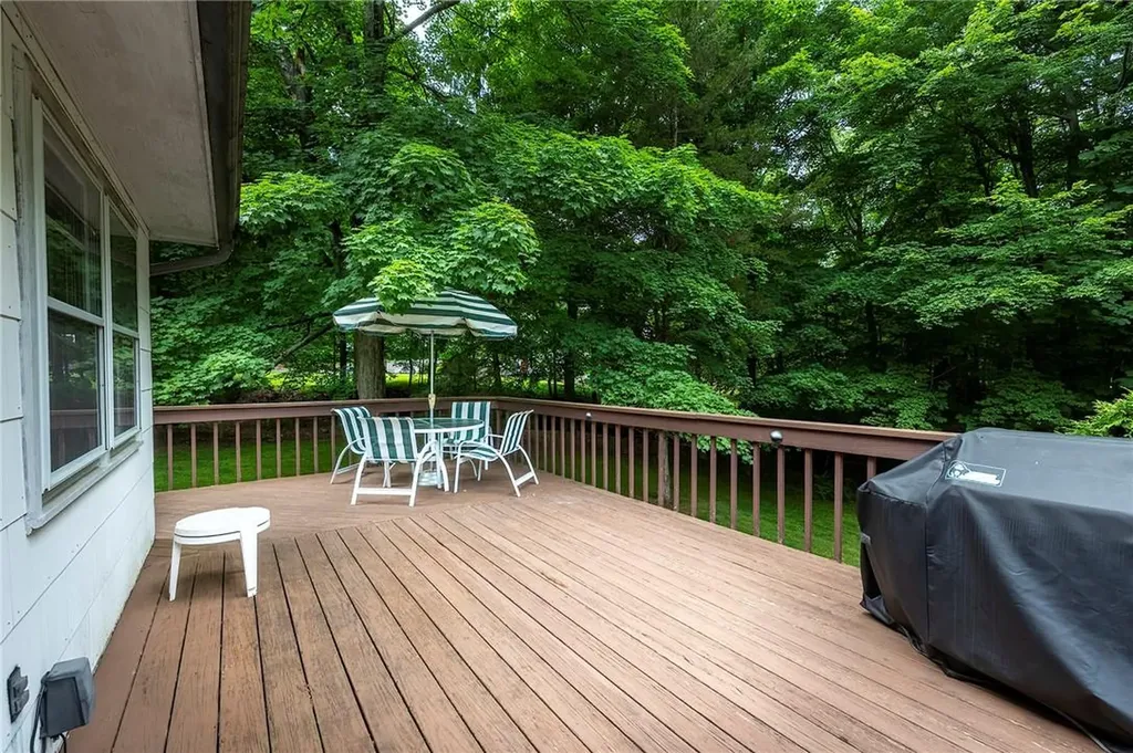 94 Smith Hill Road Airmont NY 10952