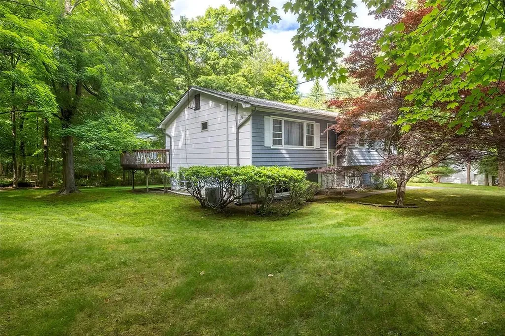 94 Smith Hill Road Airmont NY 10952