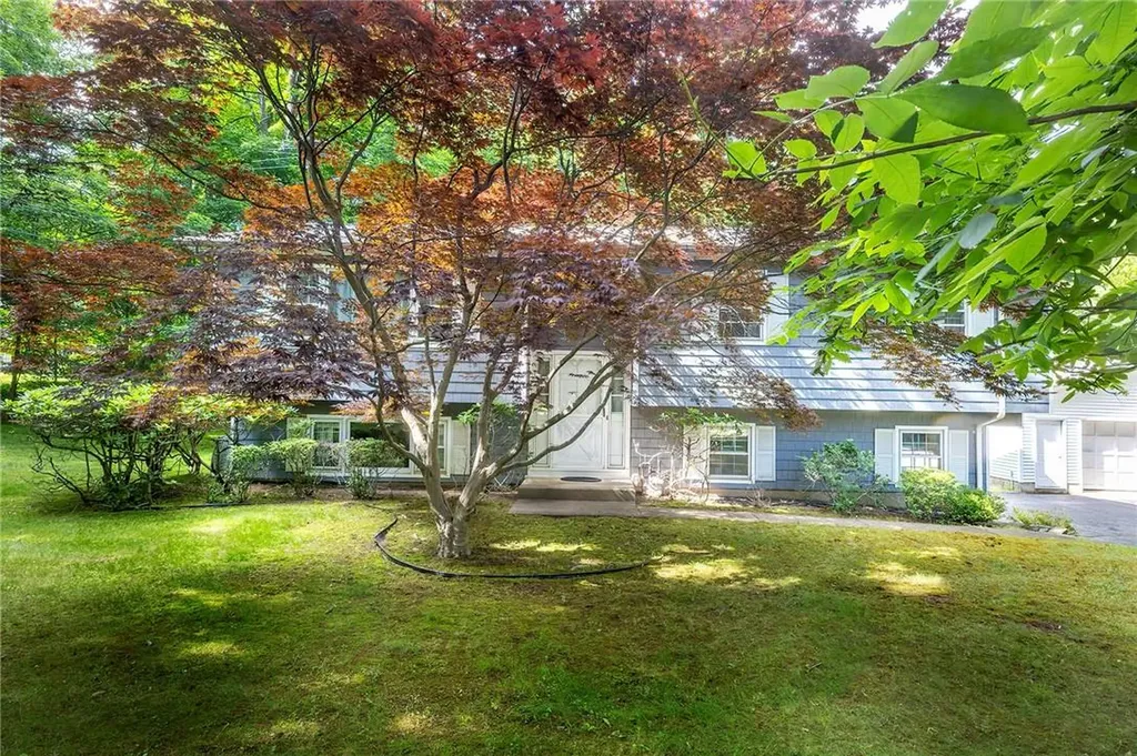 94 Smith Hill Road Airmont NY 10952