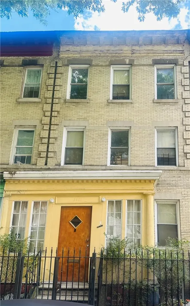 2401 Walton Avenue Bronx NY 10468