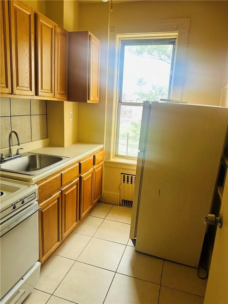2401 Walton Avenue Bronx NY 10468