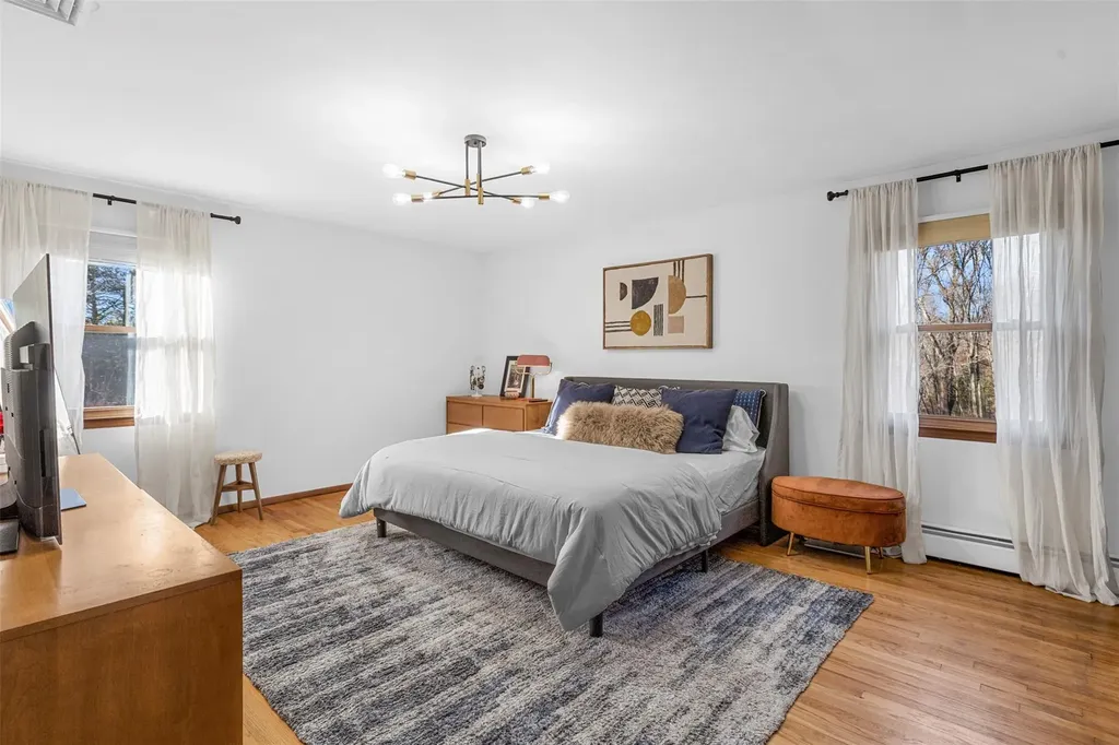 18 Waterbury Road Warwick NY 10990