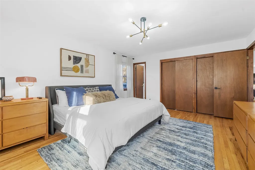 18 Waterbury Road Warwick NY 10990