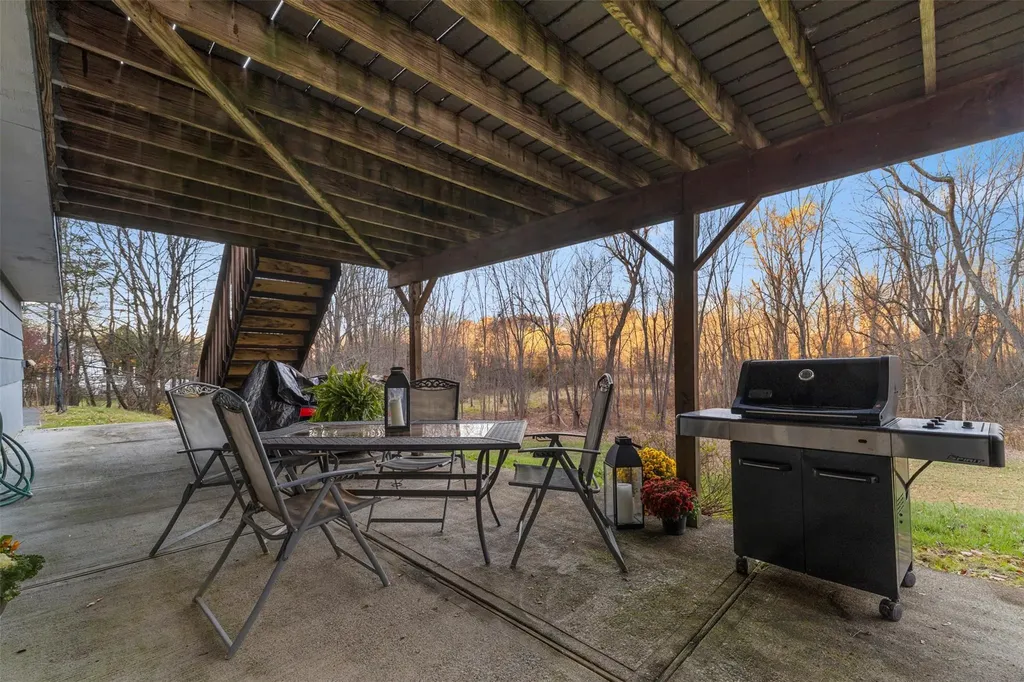 18 Waterbury Road Warwick NY 10990