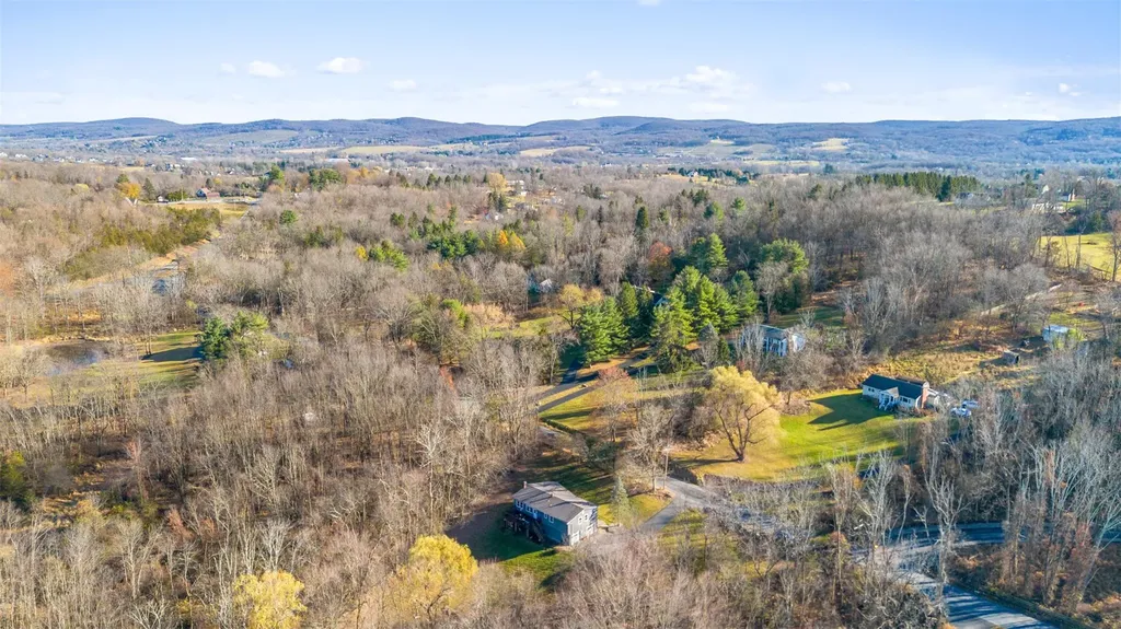 18 Waterbury Road Warwick NY 10990