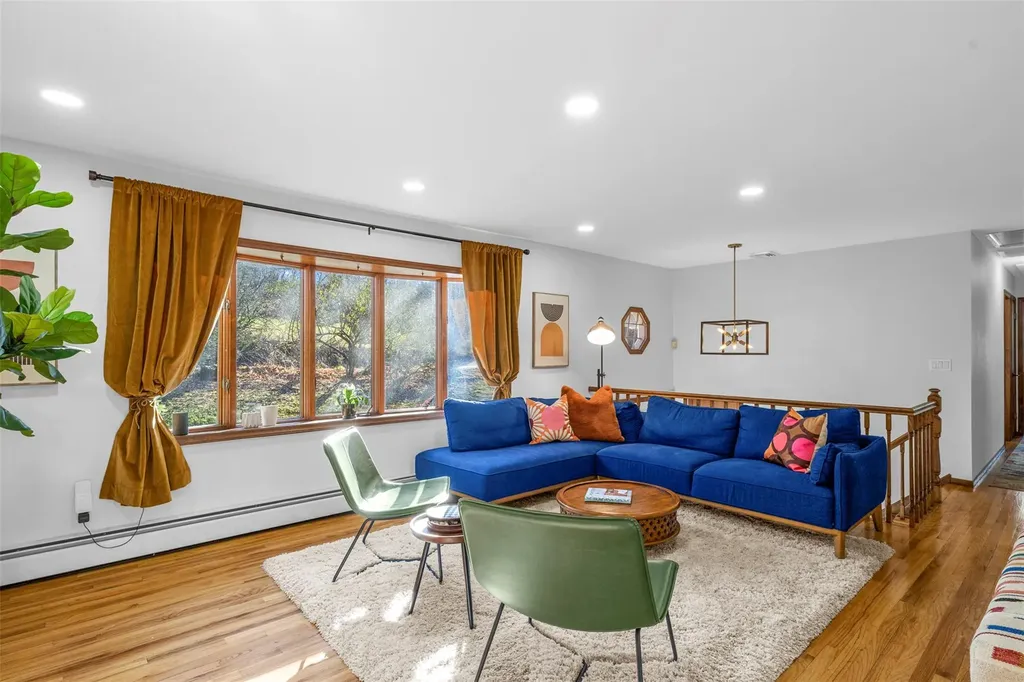 18 Waterbury Road Warwick NY 10990