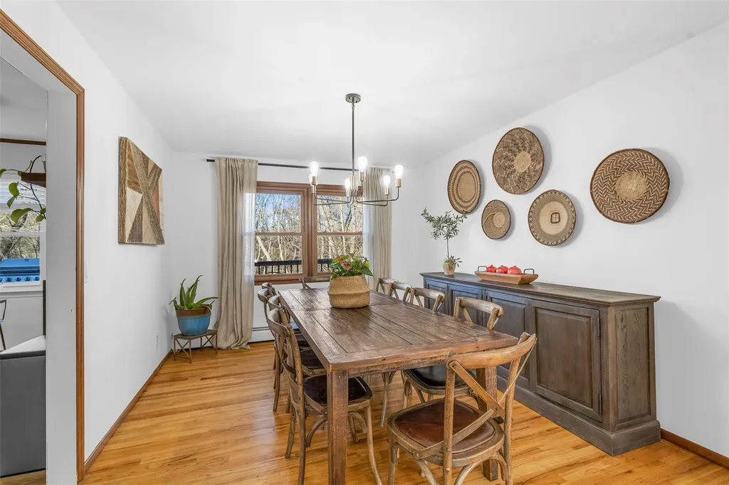 18 Waterbury Road Warwick NY 10990