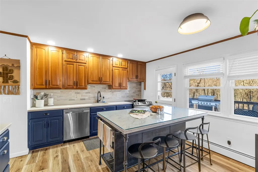 18 Waterbury Road Warwick NY 10990