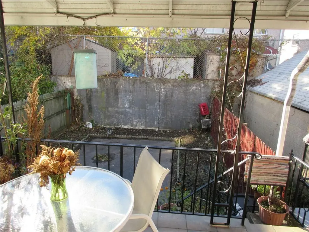 4351 De Reimer Avenue Bronx NY 10466