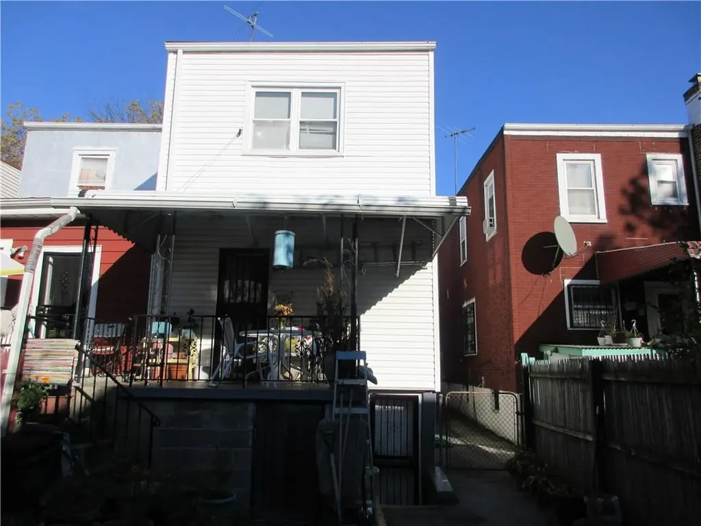 4351 De Reimer Avenue Bronx NY 10466